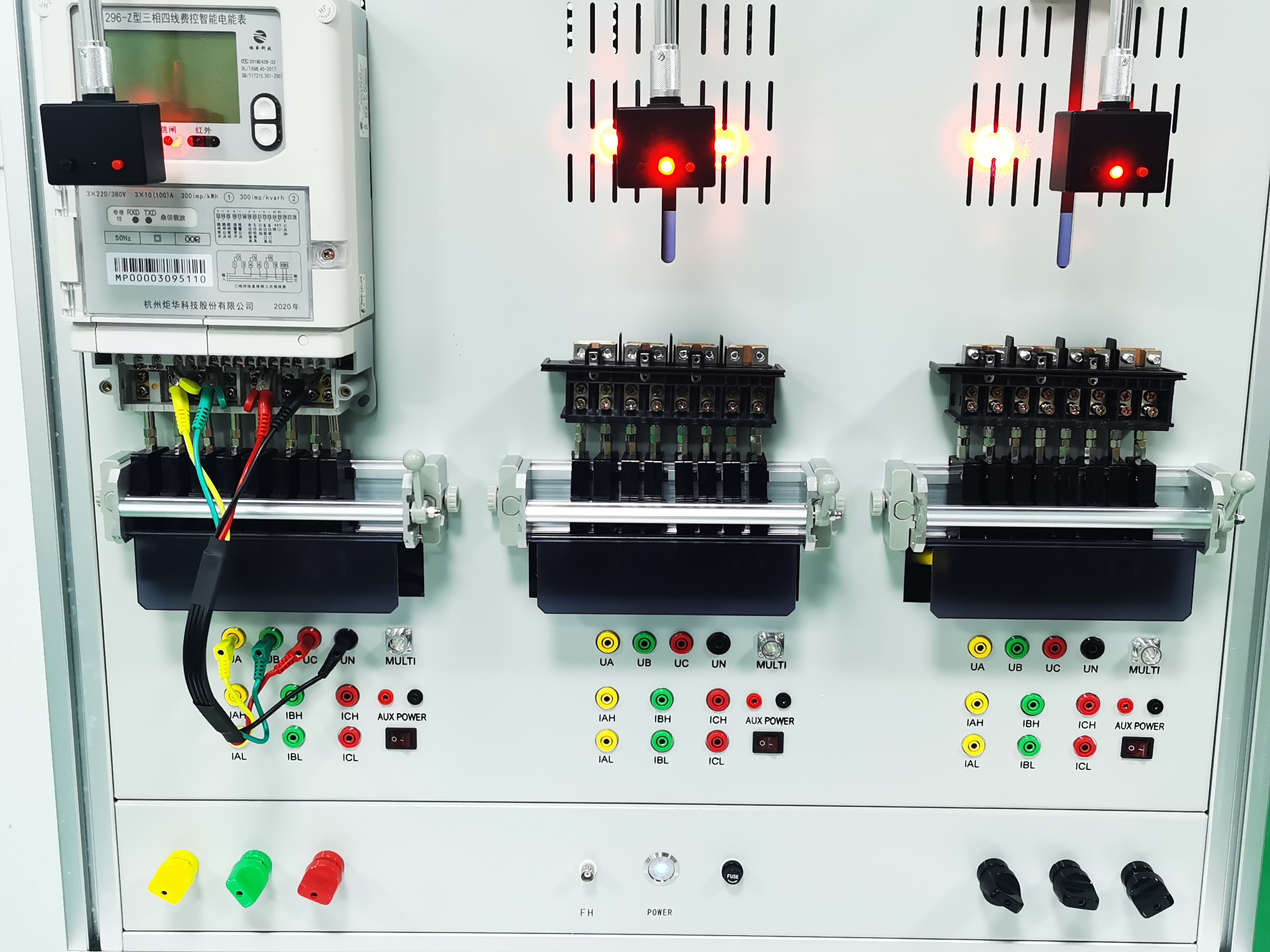 Three Phase Protable Electrical Meter Test Equipment with Special Design Quick Connector